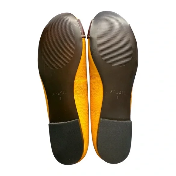 NWOB Fossil Yellow and Brown Flats & Loafers with Minimalist Design - Picture 6 of 7